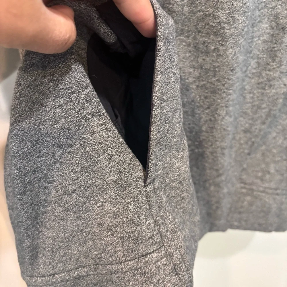 Lululemon Pullover Hoodie Sweatshirt Women’s Size 6